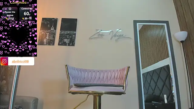 Snapshot of abril_ricci chatting on March 19, 4:03 am abril ricci online show from March 19, 4:03 am