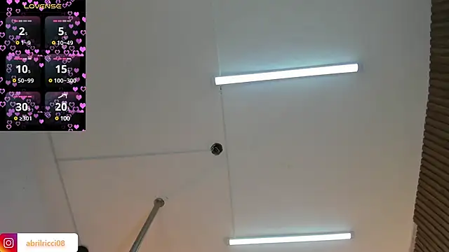 Snapshot of abril_ricci chatting on March 21, 4:06 am abril ricci online show from March 21, 4:06 am