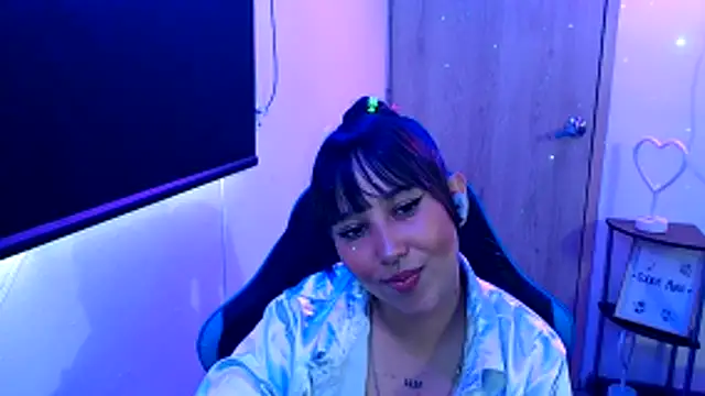 Snapshot of Skarlet_Adams28 chatting on May 20, 8:37 pm Skarlet Adams28 online show from May 20, 8:37 pm