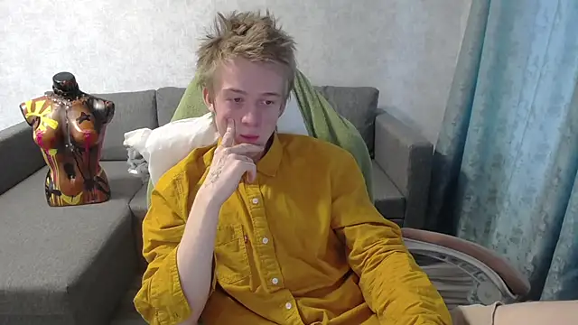 Snapshot of sweetserenity5 chatting on February 27, 8:50 am sweetserenity5 online show from February 27, 8:50 am