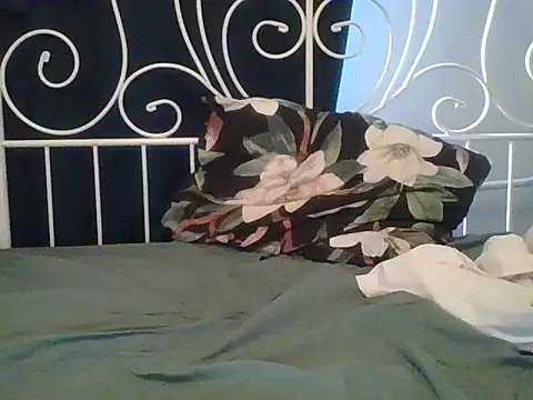 sympatyczny223 online show from February 20, 9:21 am