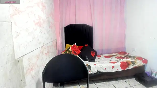 Snapshot of Brunette_sasha chatting on June 5, 1:28 pm Brunette sasha online show from June 5, 1:28 pm