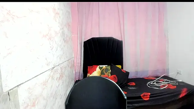 Snapshot of Brunette_sasha chatting on June 8, 11:54 am Brunette sasha online show from June 8, 11:54 am