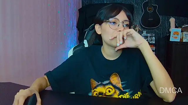 Snapshot of Drea_Foox chatting on October 9, 2:53 am Drea Foox online show from October 9, 2:53 am