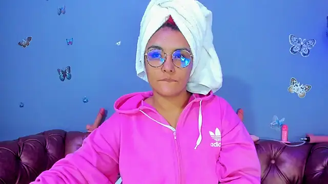 Snapshot of Kaira_mosse chatting on April 19, 11:53 am Kaira mosse online show from April 19, 11:53 am