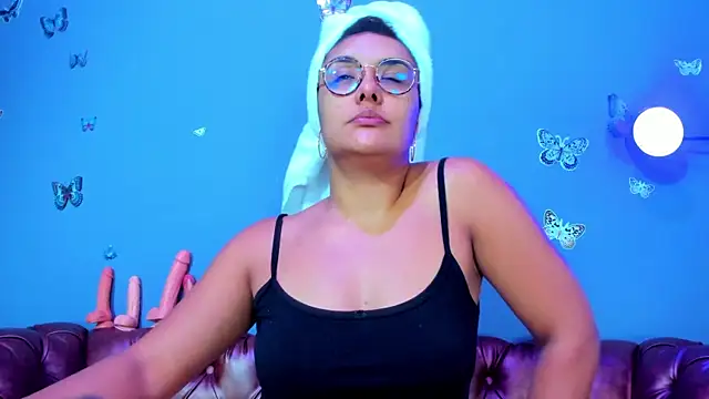 Kaira mosse online show from July 8, 11:48 am