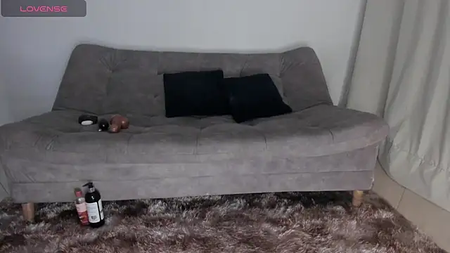 AnneteLynch online show from March 26, 11:10 pm