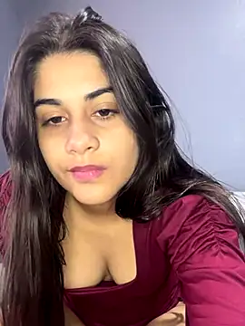 Snapshot of MiaOrtizCam chatting on December 1, 4:29 pm MiaOrtizCam online show from December 1, 4:29 pm