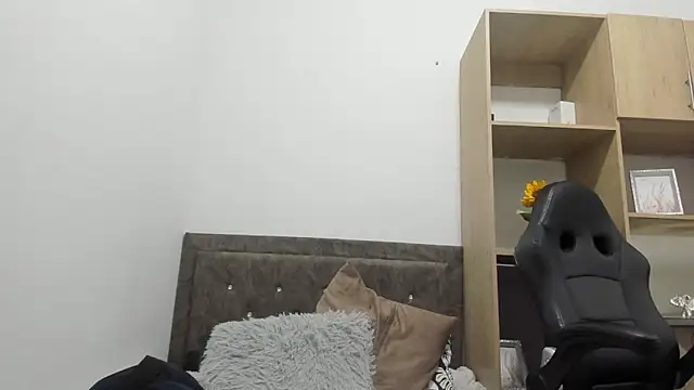 Snapshot of karsonmorris chatting on September 25, 6:55 pm karsonmorris online show from September 25, 6:55 pm