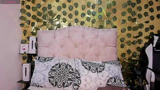 cristalconnorr online show from December 29, 5:12 pm