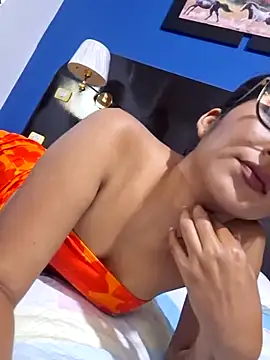 yarely9 online show from February 10, 12:41 am