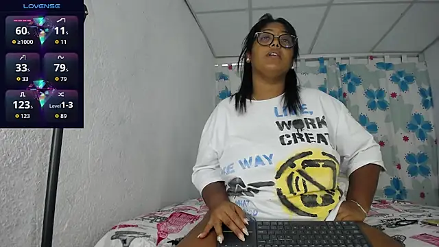 miajoseph  online show from April 23, 3:41 am