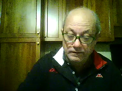 Snapshot of gianbragallini chatting on December 7, 10:06 pm gianbragallini online show from December 7, 10:06 pm