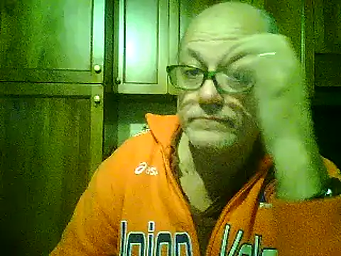 Snapshot of gianbragallini chatting on December 8, 9:41 pm gianbragallini online show from December 8, 9:41 pm