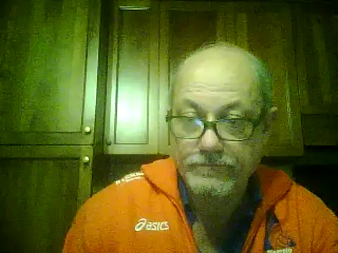 Snapshot of gianbragallini chatting on January 5, 10:40 pm gianbragallini online show from January 5, 10:40 pm