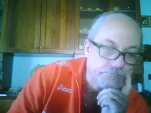Snapshot of gianbragallini chatting on January 15, 9:35 am gianbragallini online show from January 15, 9:35 am