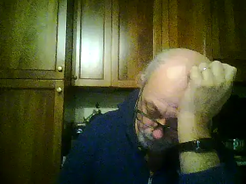 Snapshot of gianbragallini chatting on January 24, 10:51 pm gianbragallini online show from January 24, 10:51 pm