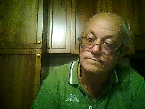 Snapshot of gianbragallini chatting on September 15, 10:10 pm gianbragallini online show from September 15, 10:10 pm