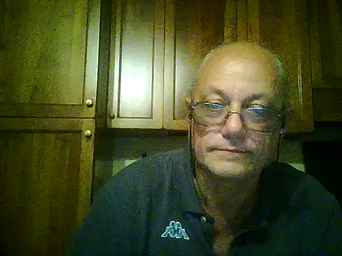 Snapshot of gianbragallini chatting on September 22, 9:39 pm gianbragallini online show from September 22, 9:39 pm