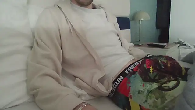 passif520 online show from March 12, 11:05 am