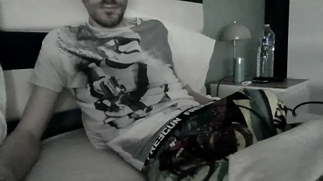 passif520 online show from March 22, 3:48 pm