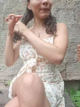 HelenHoltz online show from November 23, 4:18 pm