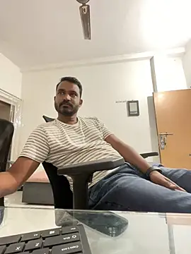 real meet girl finding in online show from December 10, 11:32 am