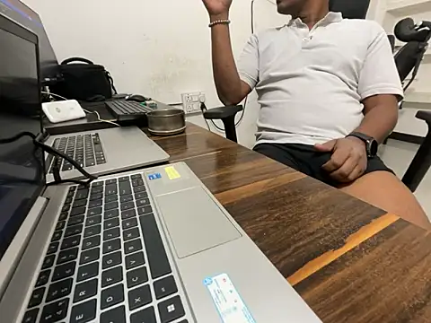 real meet girl finding in online show from October 13, 7:19 am