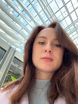 Dina Tease online show from April 10, 11:15 am