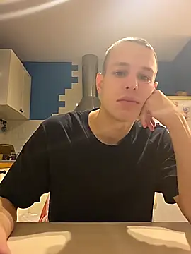 Snapshot of pretty_roman chatting on November 1, 3:58 pm pretty roman online show from November 1, 3:58 pm