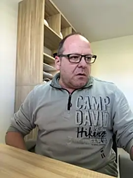 coupleLatinaLovers online show from February 27, 10:48 am