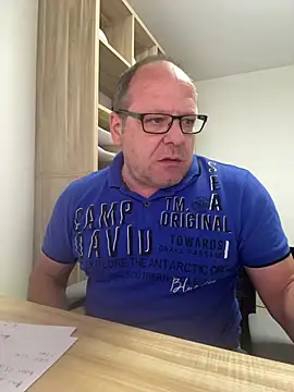 coupleLatinaLovers online show from April 15, 7:26 am