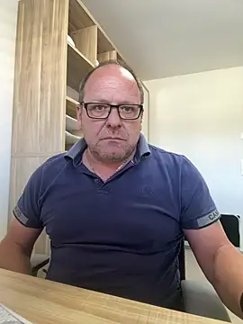 coupleLatinaLovers online show from April 22, 10:06 am