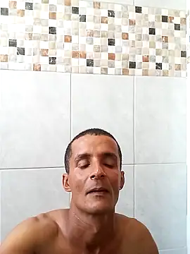 Snapshot of morenogato100 chatting on November 6, 3:35 pm morenogato100 online show from November 6, 3:35 pm