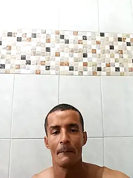 Snapshot of morenogato100 chatting on December 3, 9:40 am morenogato100 online show from December 3, 9:40 am