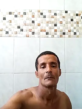 Snapshot of morenogato100 chatting on May 5, 3:31 pm morenogato100 online show from May 5, 3:31 pm