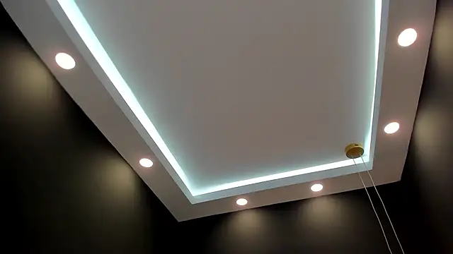 Snapshot of chloe_zulay chatting on February 15, 2:47 am chloe zulay online show from February 15, 2:47 am