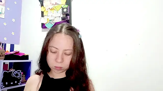 PetiteIvoryQueen19 online show from July 13, 6:16 am