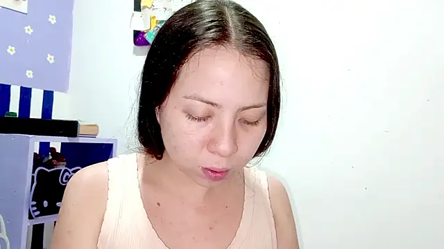 PetiteIvoryQueen19 online show from July 22, 6:16 am