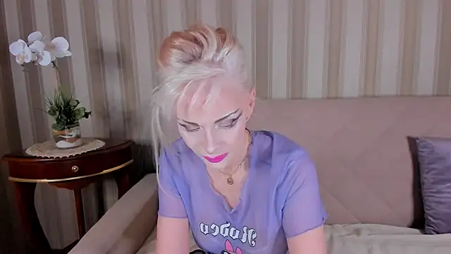 Rita Farel online show from March 13, 12:59 am