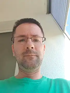 riskybusiness9090 online show from April 18, 12:42 pm