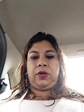 Laura-Hernandez online show from March 12, 3:07 pm