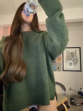 aly golden  online show from March 21, 8:19 am