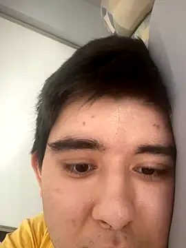 Yann 18 online show from September 27, 6:02 pm