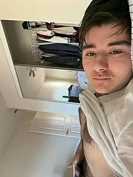 Yann 18 online show from March 13, 3:51 pm