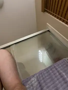 Yann 18 online show from April 1, 5:52 am