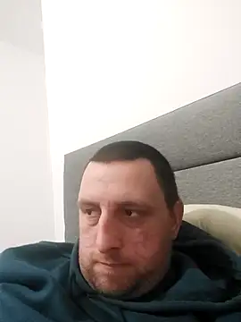 HE-M123 online show from December 20, 7:21 pm