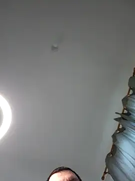 HE-M123 online show from April 9, 2:44 pm