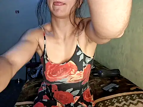 Snapshot of SadlynX_ chatting on July 27, 5:47 am SadlynX online show from July 27, 5:47 am