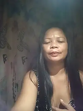 Snapshot of 880HOT chatting on July 11, 8:44 pm 880HOT online show from July 11, 8:44 pm